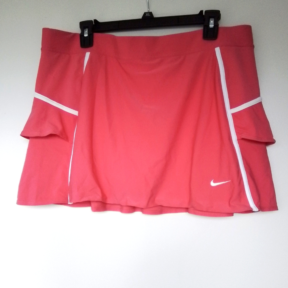 Nike Women’s Dri-Fit Golf Skort Size XL (16-18) Salmon/Pink